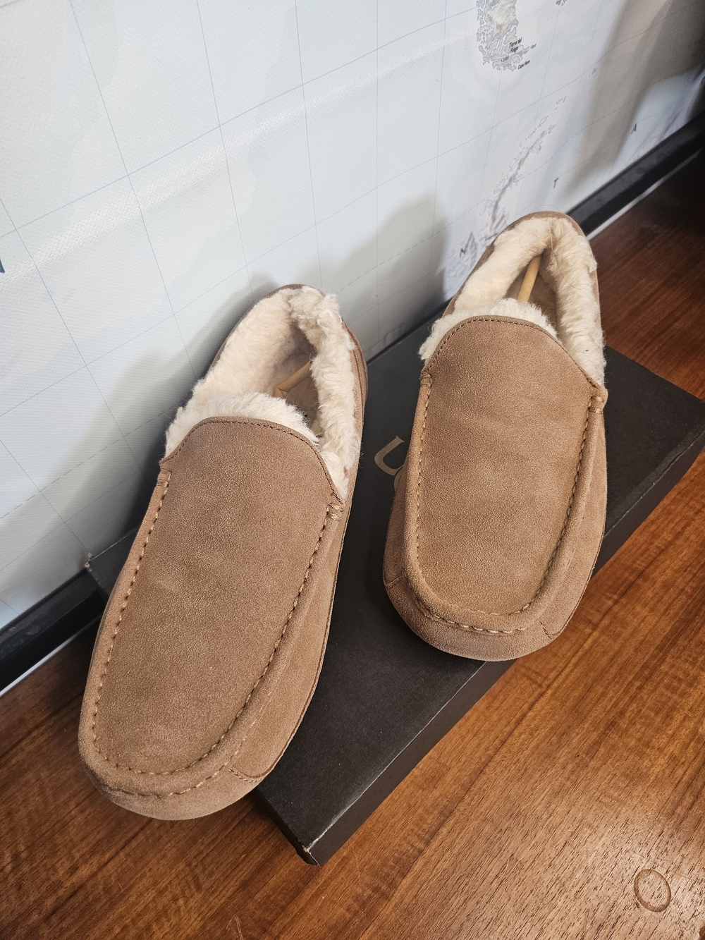 ​UGG Men's Ascot Slipper Chestnut Suede Loafer 1101110 New In Box 10
